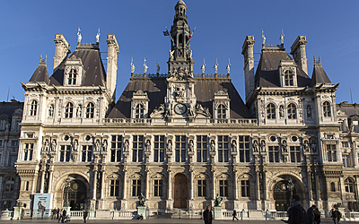  Façade de l'hôtel de Ville