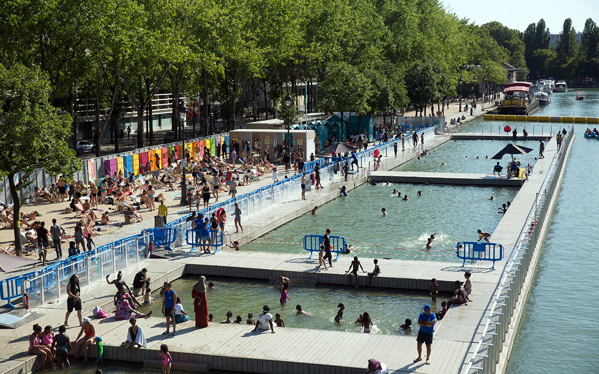 L'aire de baignade du bassin de la Villette à Paris 19e arr.