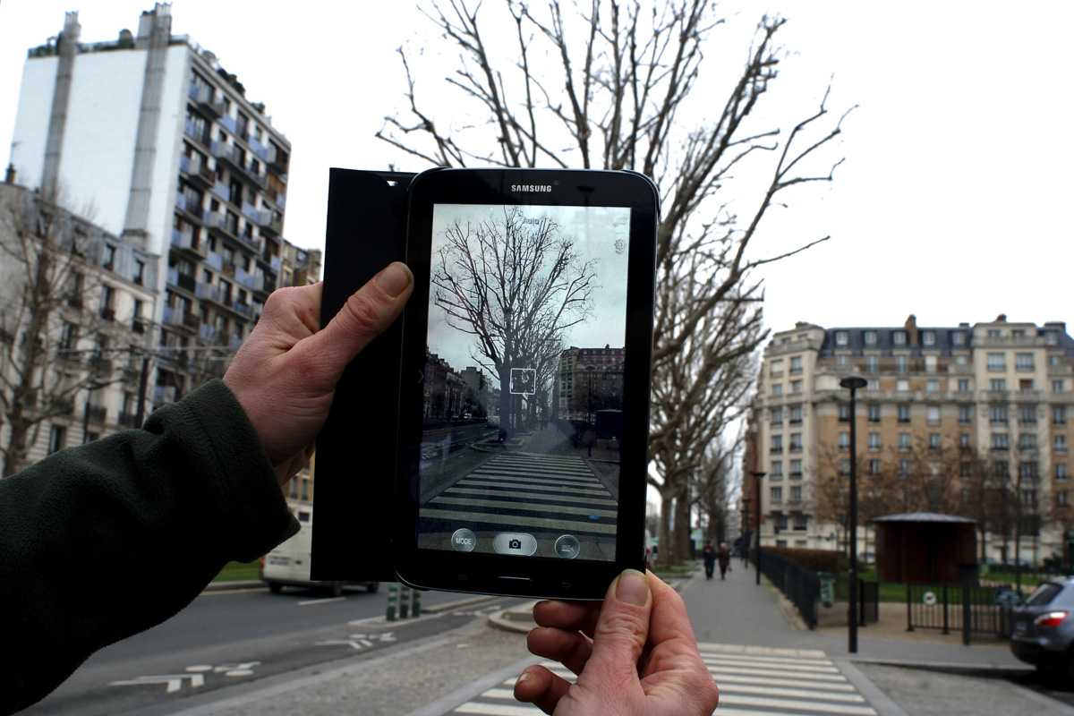 Contrôle des arbres via une tablette tactile.