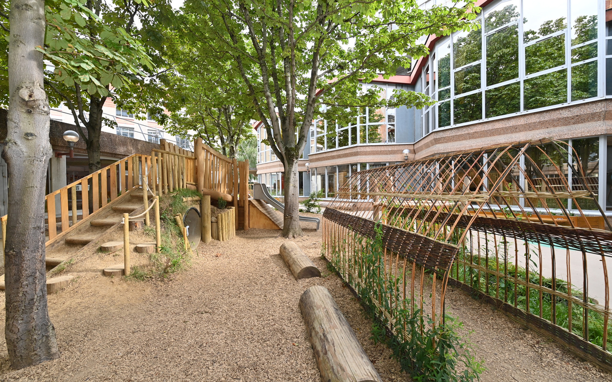 Cour Oasis maternelle Emeriau 15e