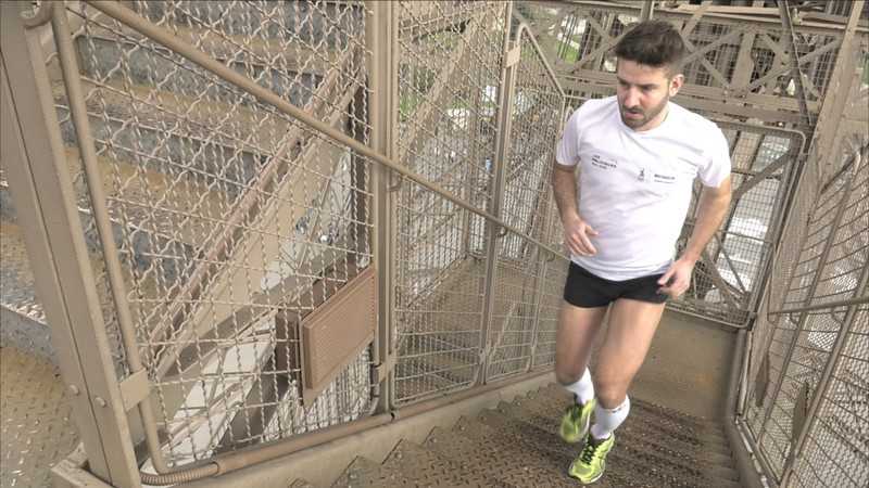 Course la verticale de la Tour Eiffel