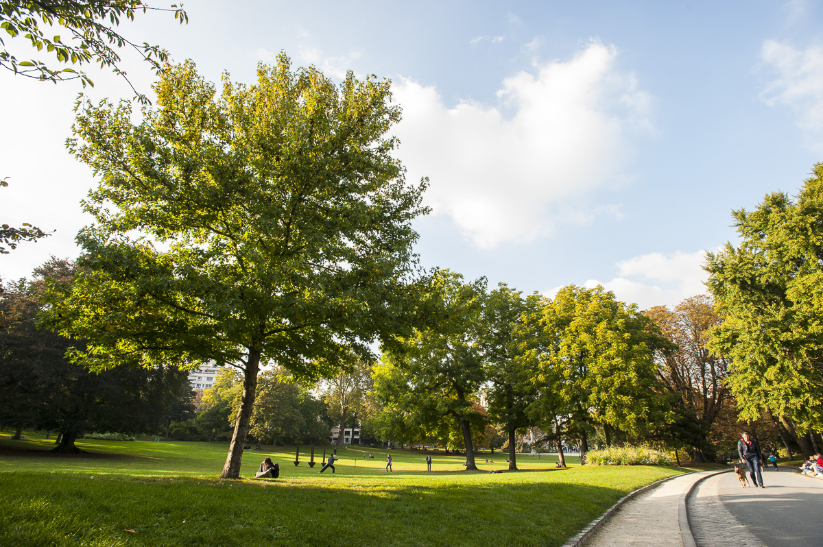 Détente au parc Montsouris.