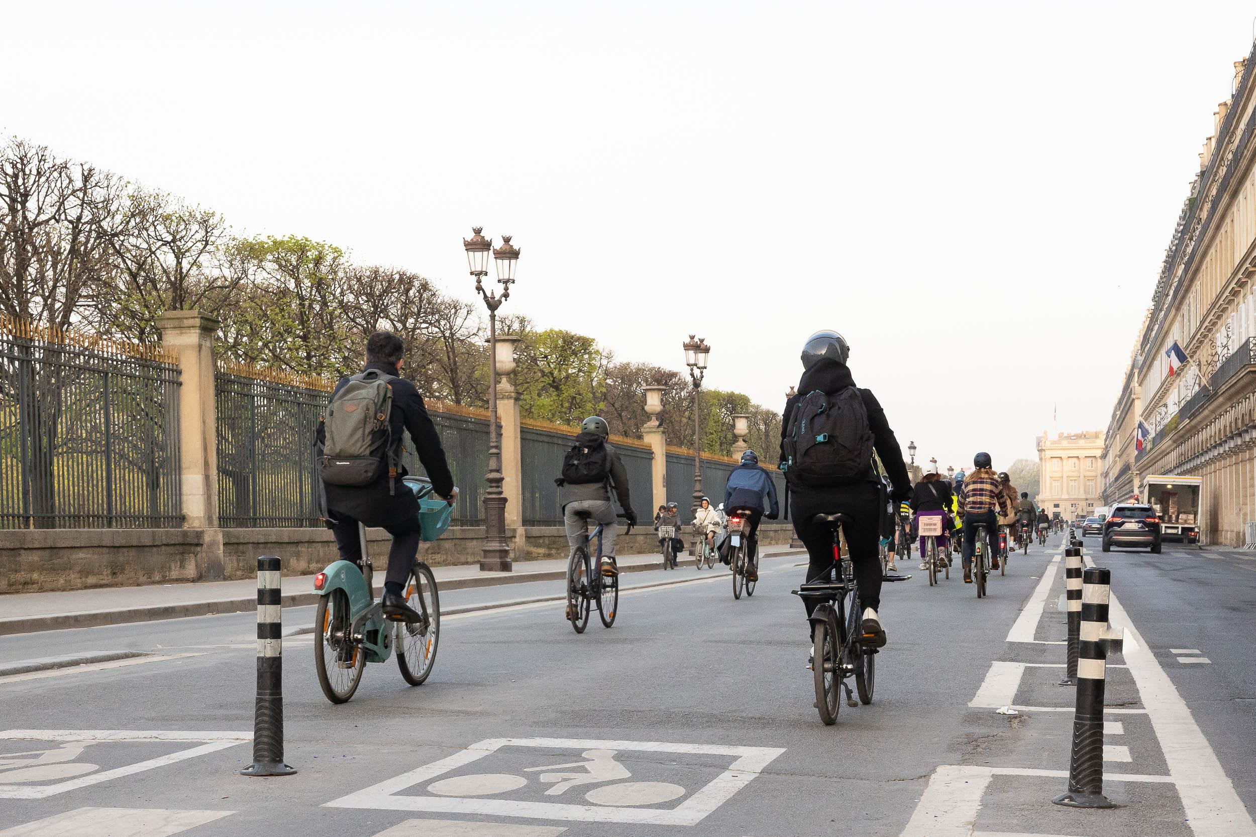 Nouvelle signalétique des anciennes coronapistes rue de Rivoli