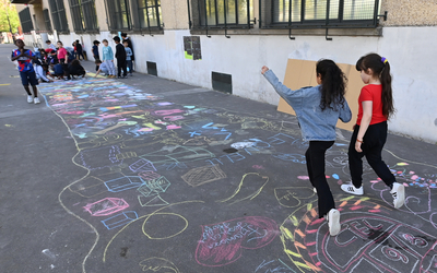JAP 2022 Oeuvre collective monumentale à la craie école Emile Levassor 13e