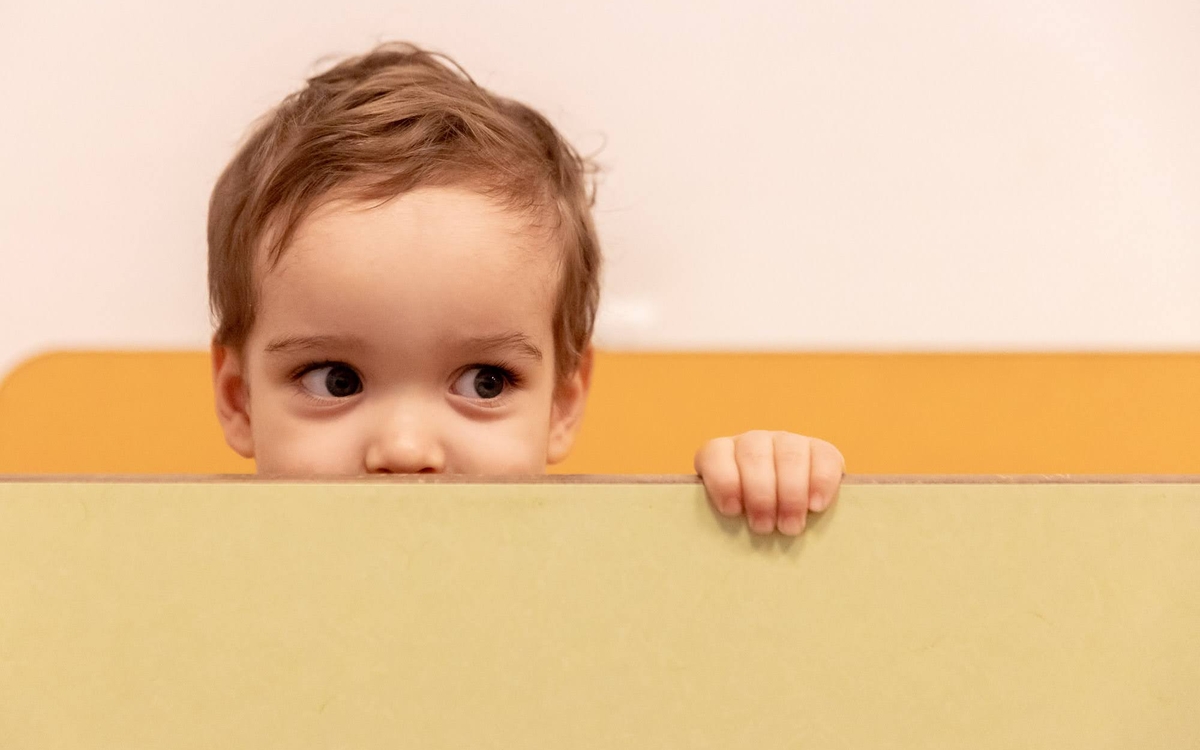 Enfant en crèche / Crèche Eginhard 4e arrondissement