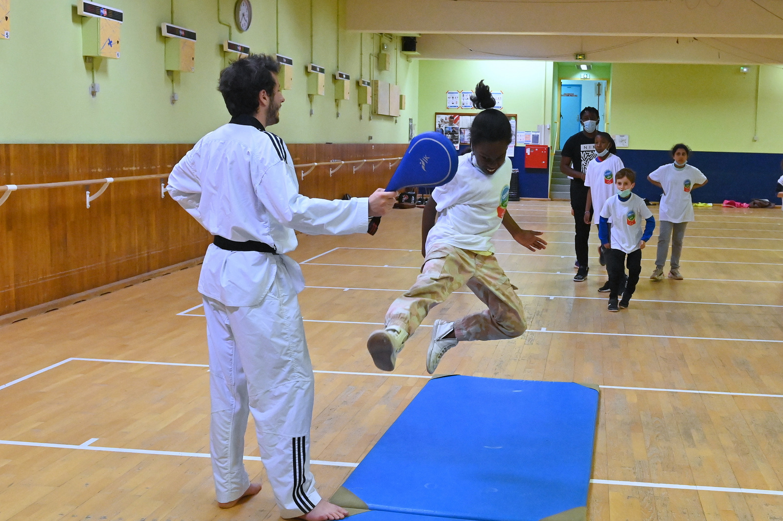 CASPE 7 15 centres de loisirs Sensisbilisation au sport et Handisport stade Emile Antoine 15