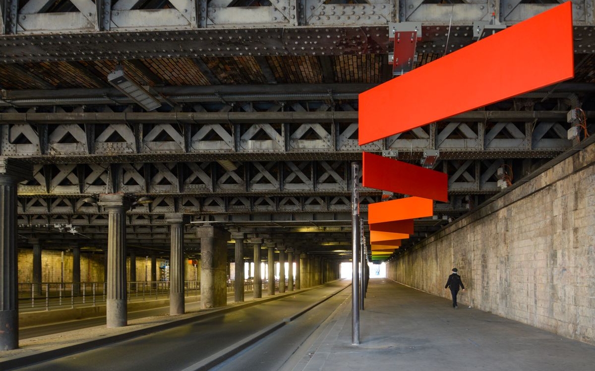 vue du tunnel Berthier avec l'œuvre Spectrum installée