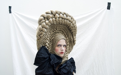 Marisol Suarez — Perruque tressée